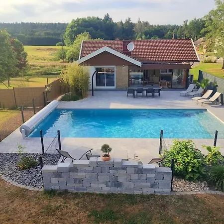 Maison Avec Piscine, Jacuzzi Et Sauna