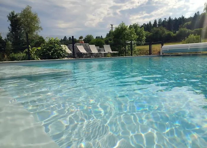 Prázdninový dům Maison Avec Piscine, Jacuzzi Et Sauna *